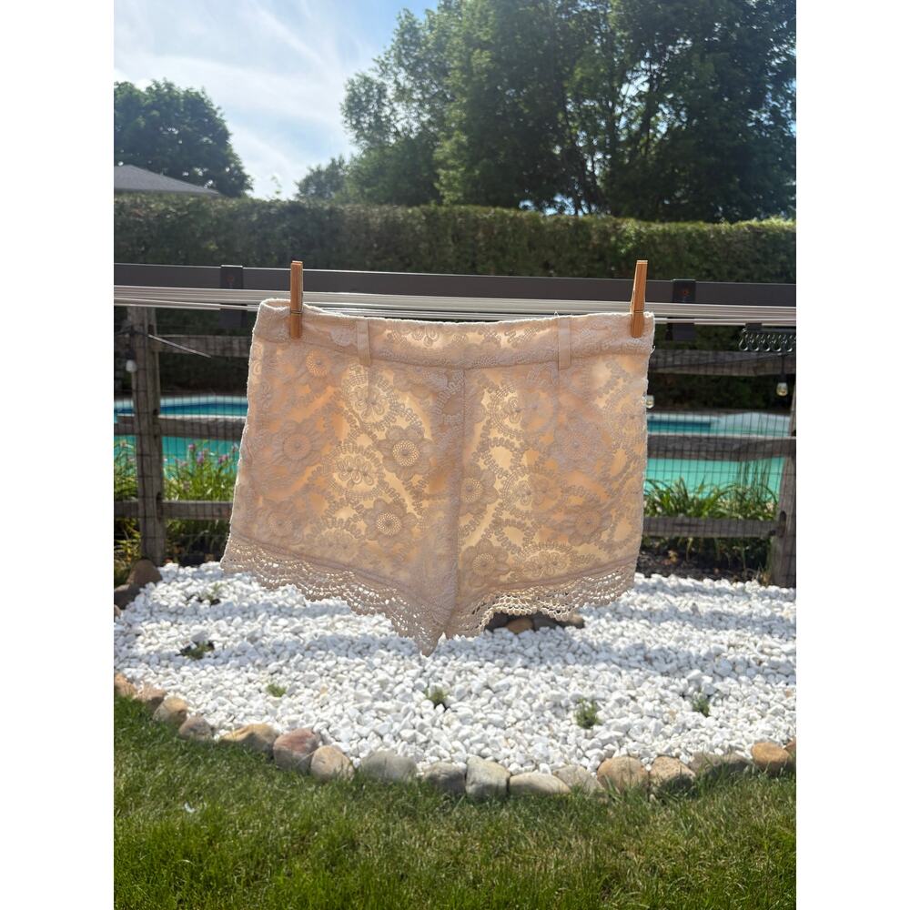 Monteau Cream Boho Floral Lace Shorts Large Doily Crochet Festival Coquette - Picture 5 of 7